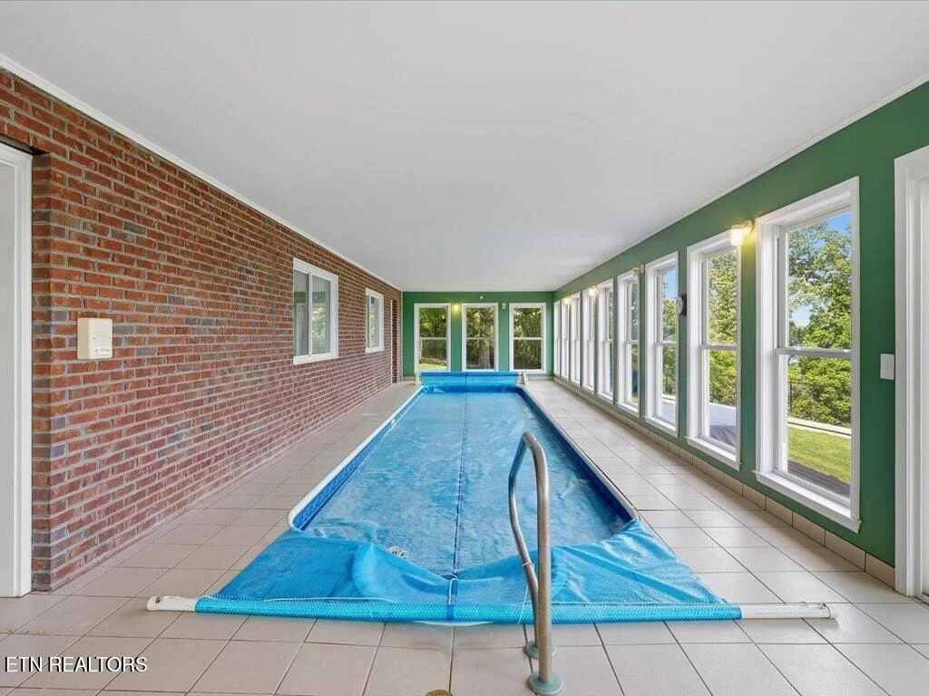 Photo of 311 Alberts Cove