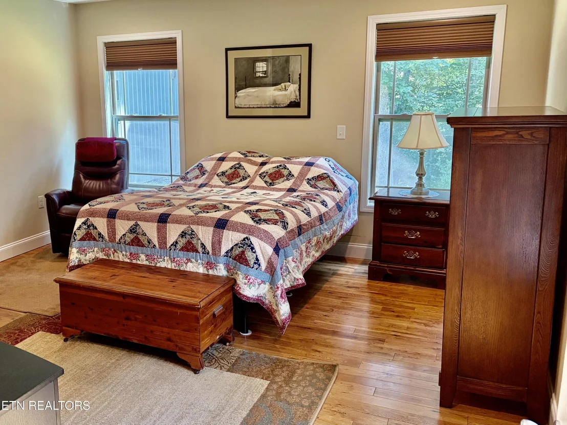 Photo of 104 Bottom Drive
