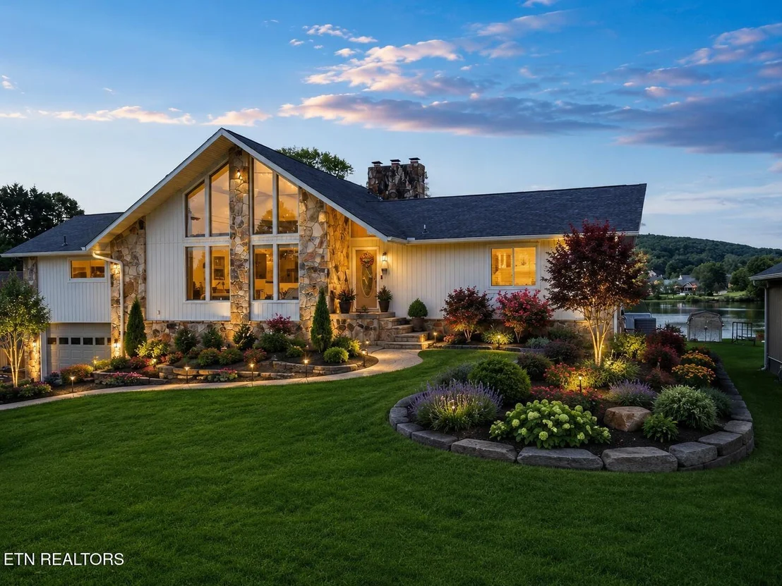 Photo of 382 Edgelake Drive