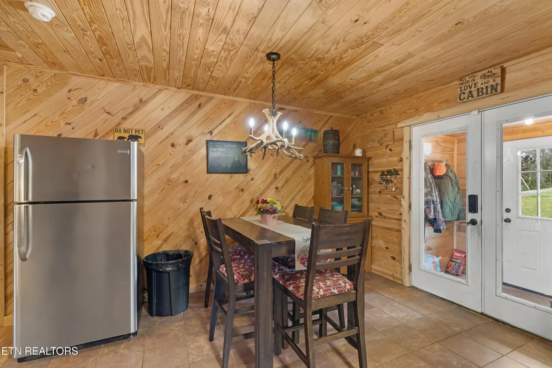 Photo of 2357 Hall Rd