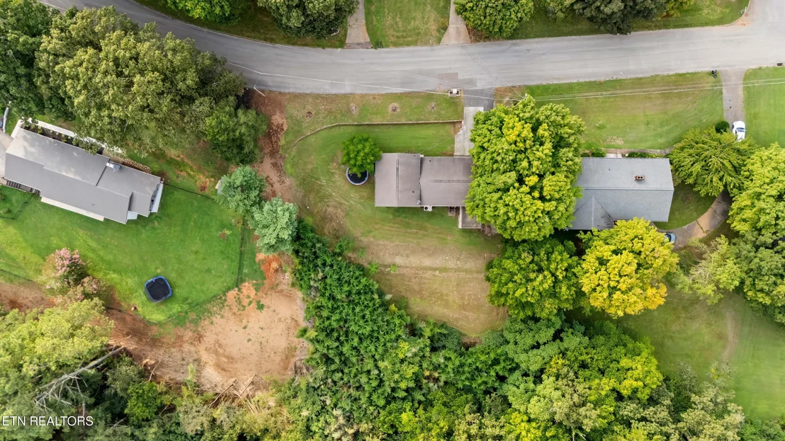 Photo of 561 Robinson Drive