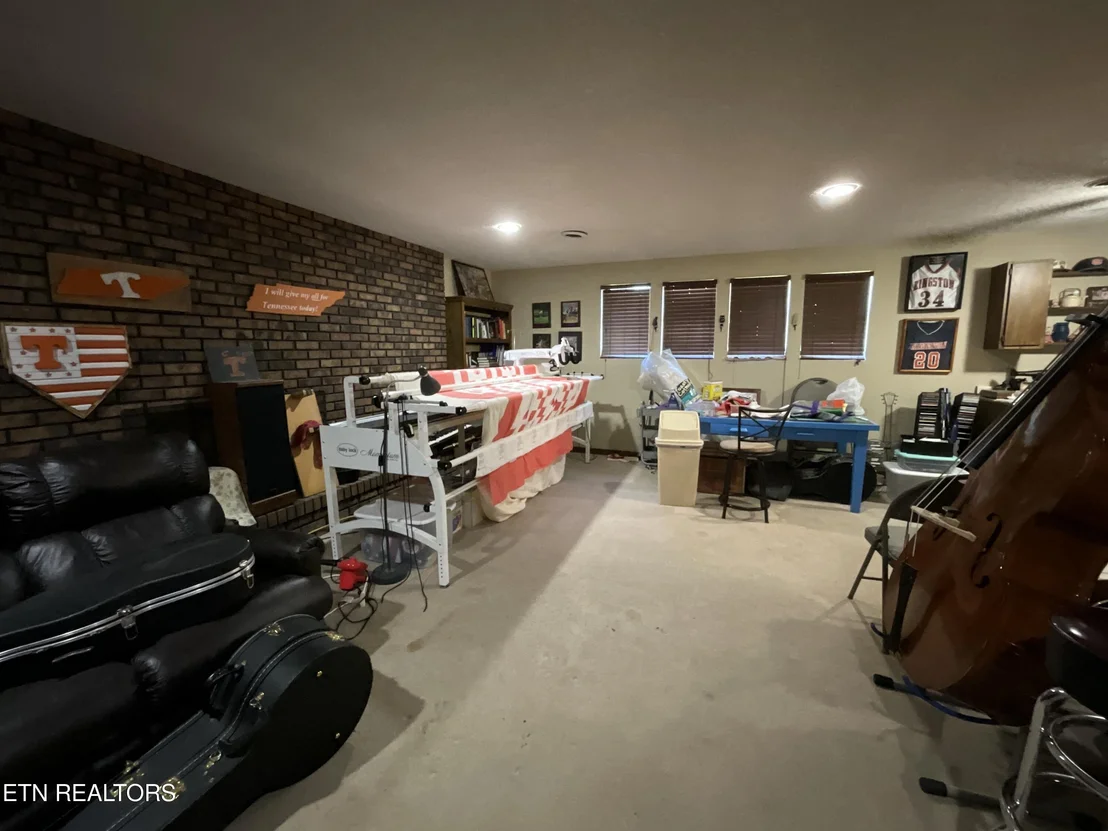 Photo of 651 River Rd