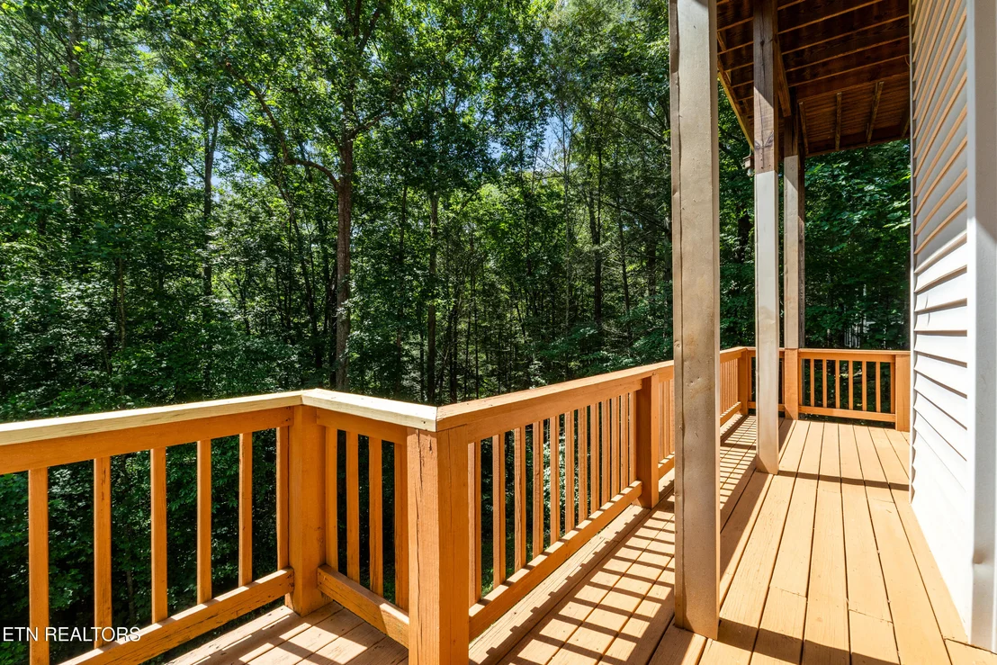 Photo of 122 Lakeside Trace