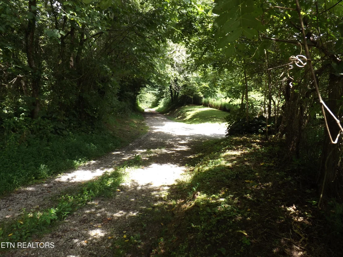 Photo of 5075 E Highway 25E