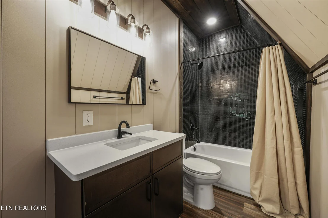 Photo of 615 Longbow Way