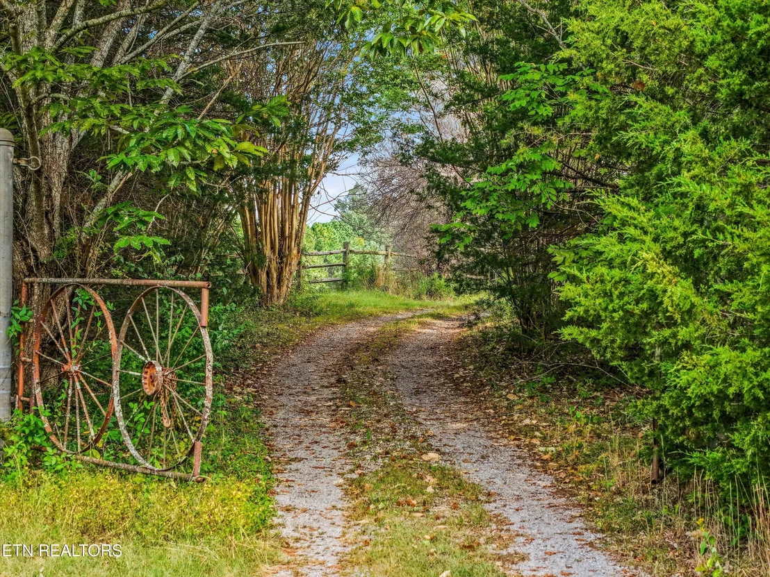 Photo of 2418 Tipton Loop Rd