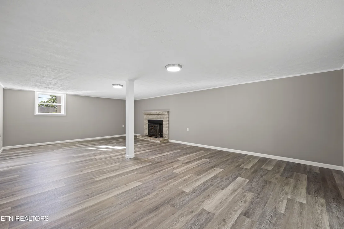 Photo of 915 Ronald Drive
