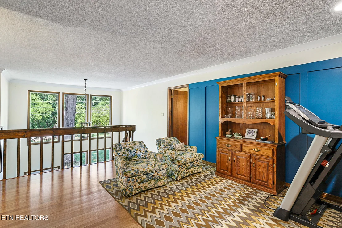 Photo of 146 Vanderview Drive