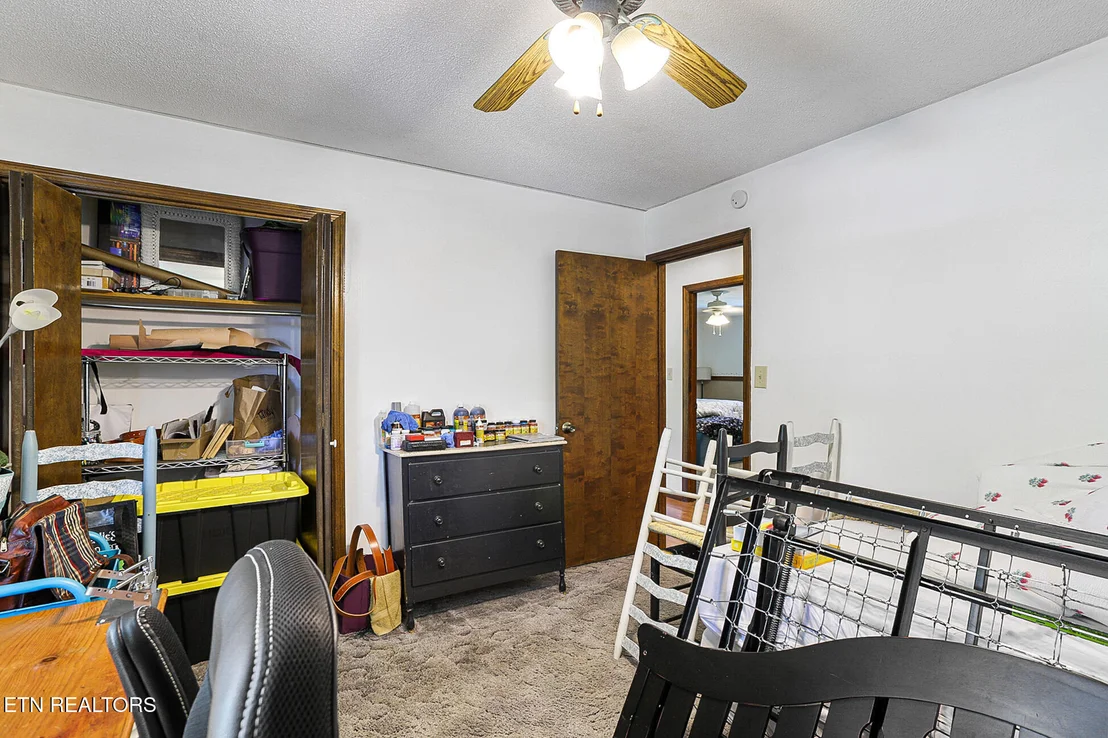 Photo of 146 Vanderview Drive