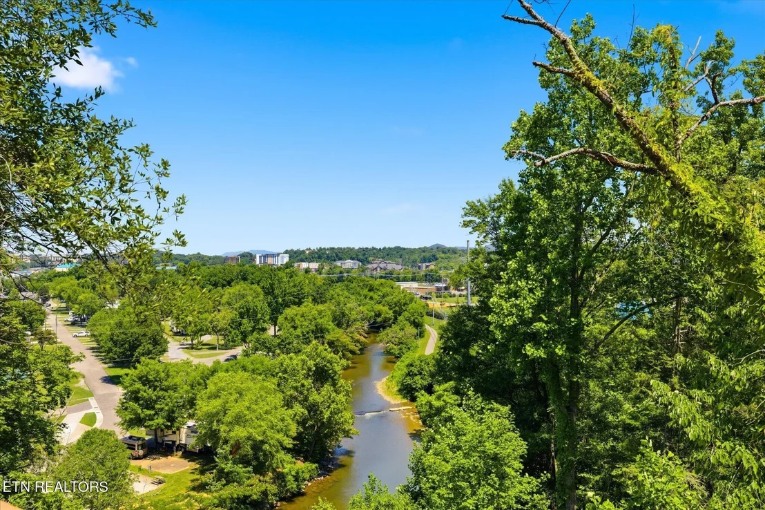 Photo of 201 Clear Point Lane