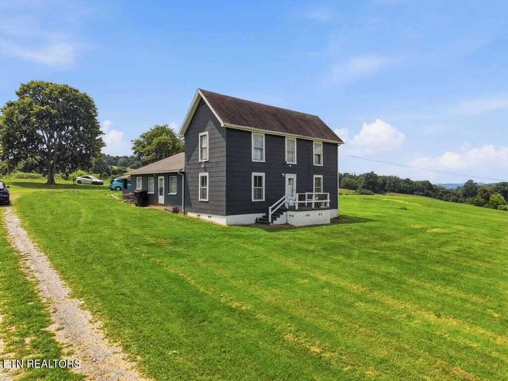 Photo of 990 Dover Rd