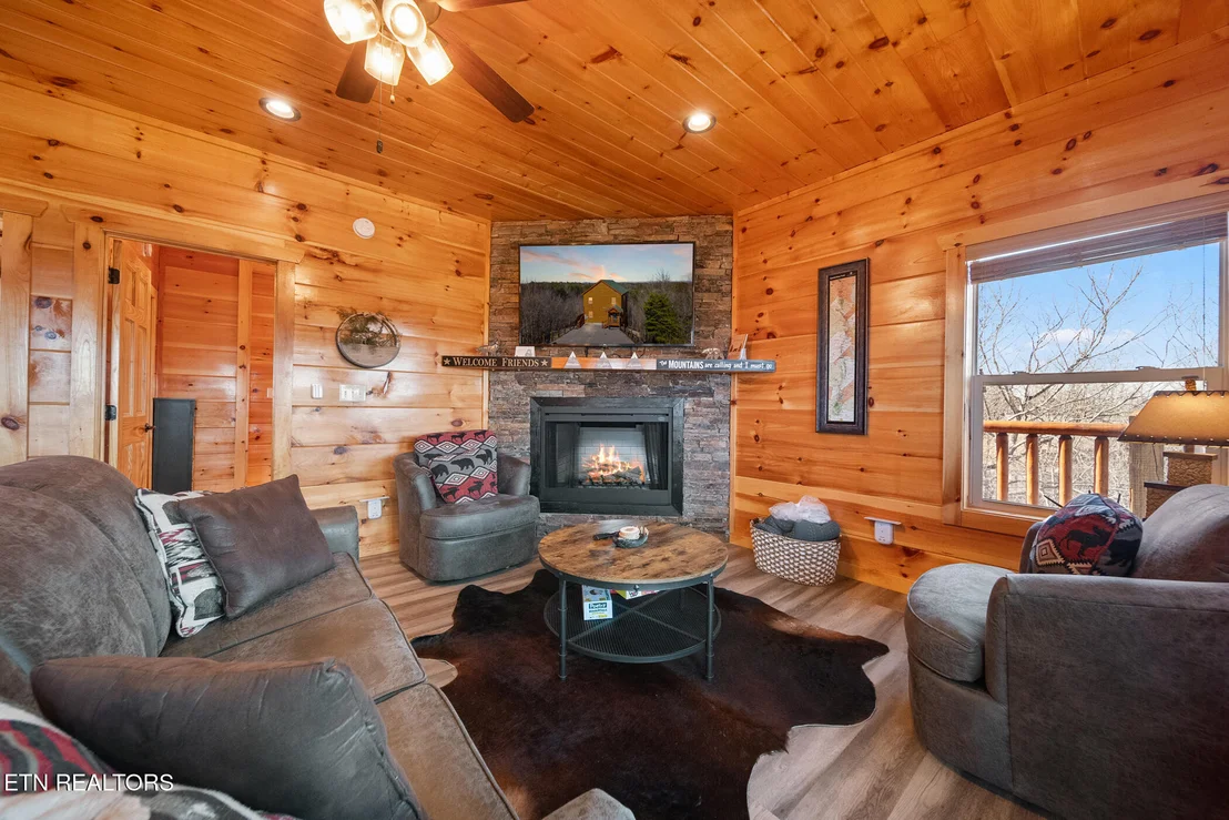 Photo of 1120 N Trail Drive