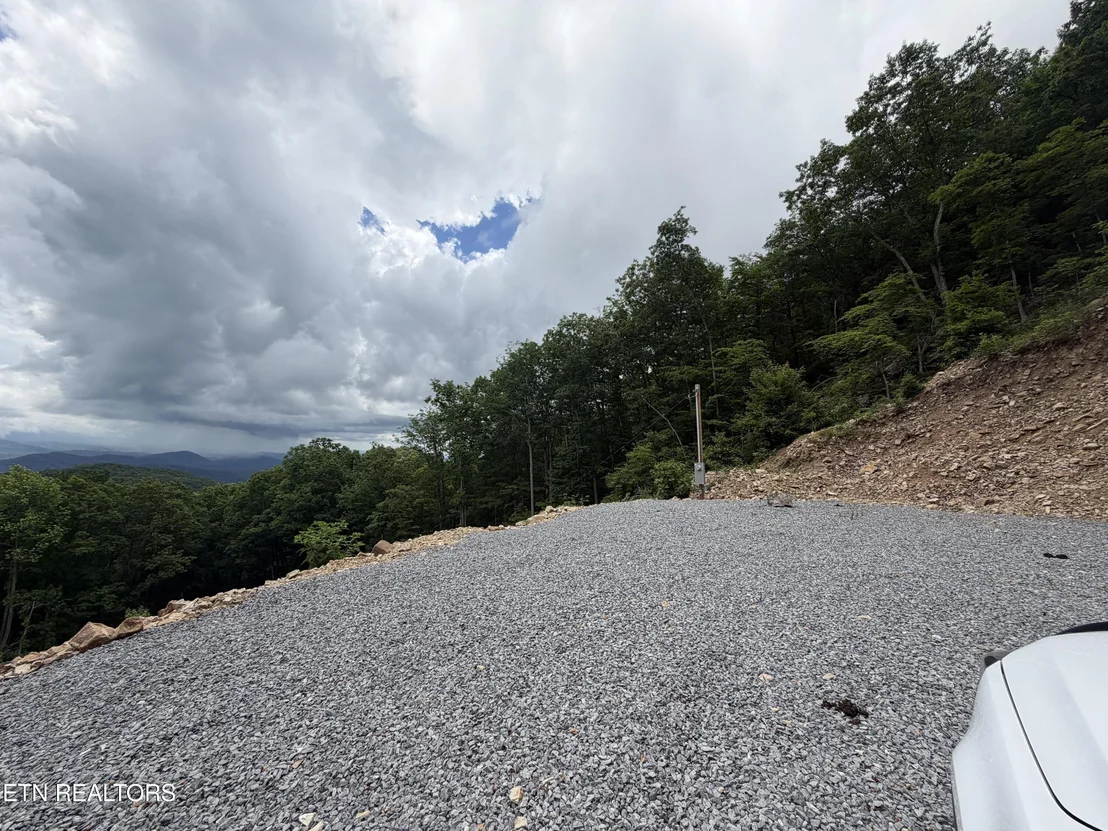 Photo of 1038 Clingmans View
