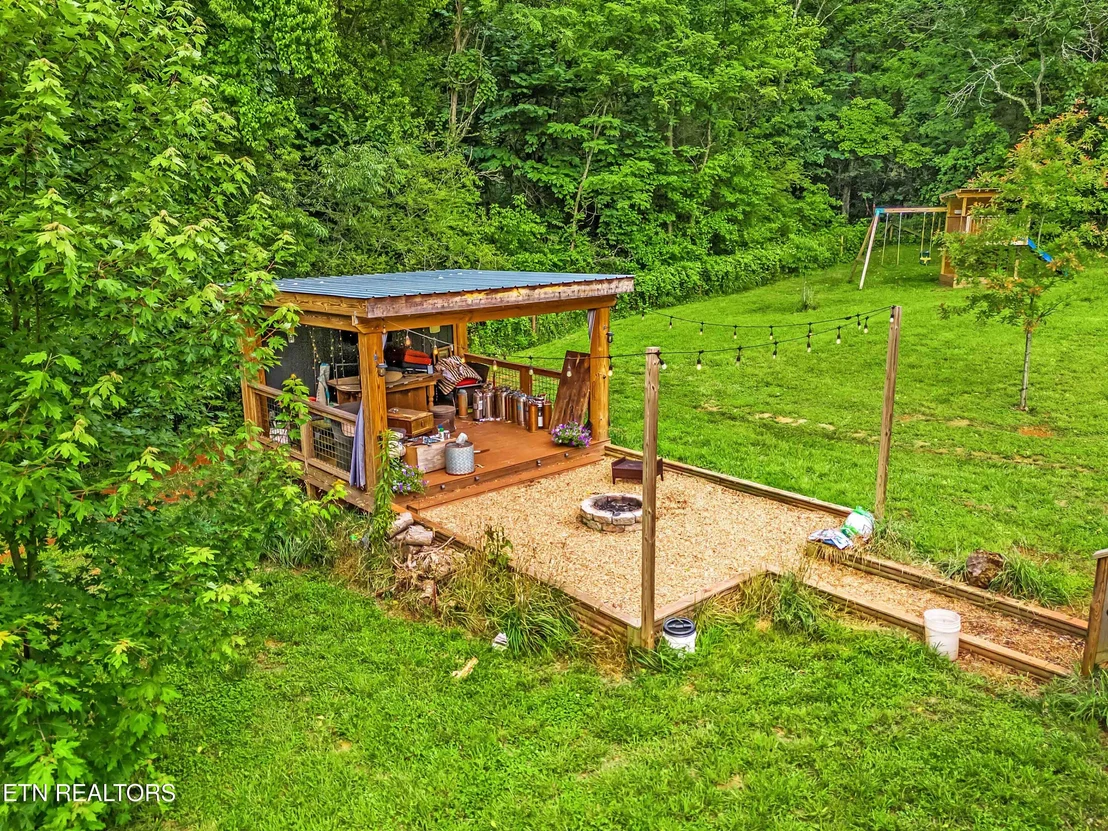 Photo of 516 Knob Rd