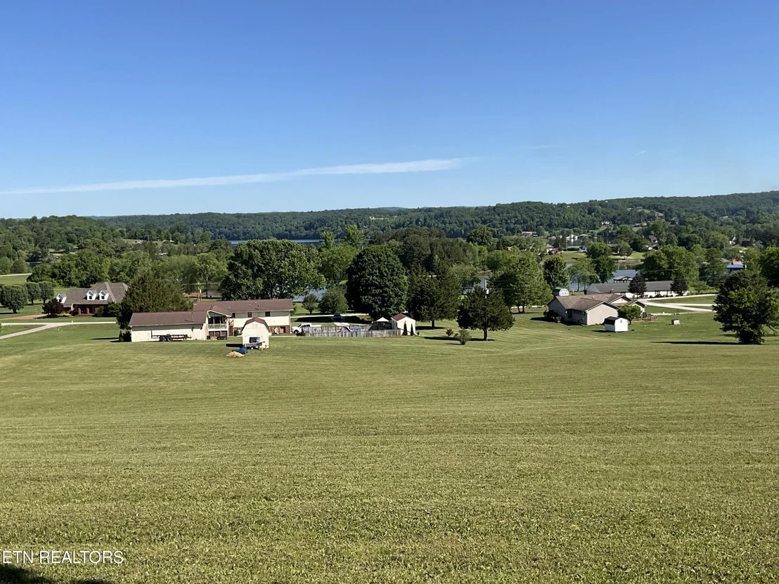 Photo of 651 River Rd