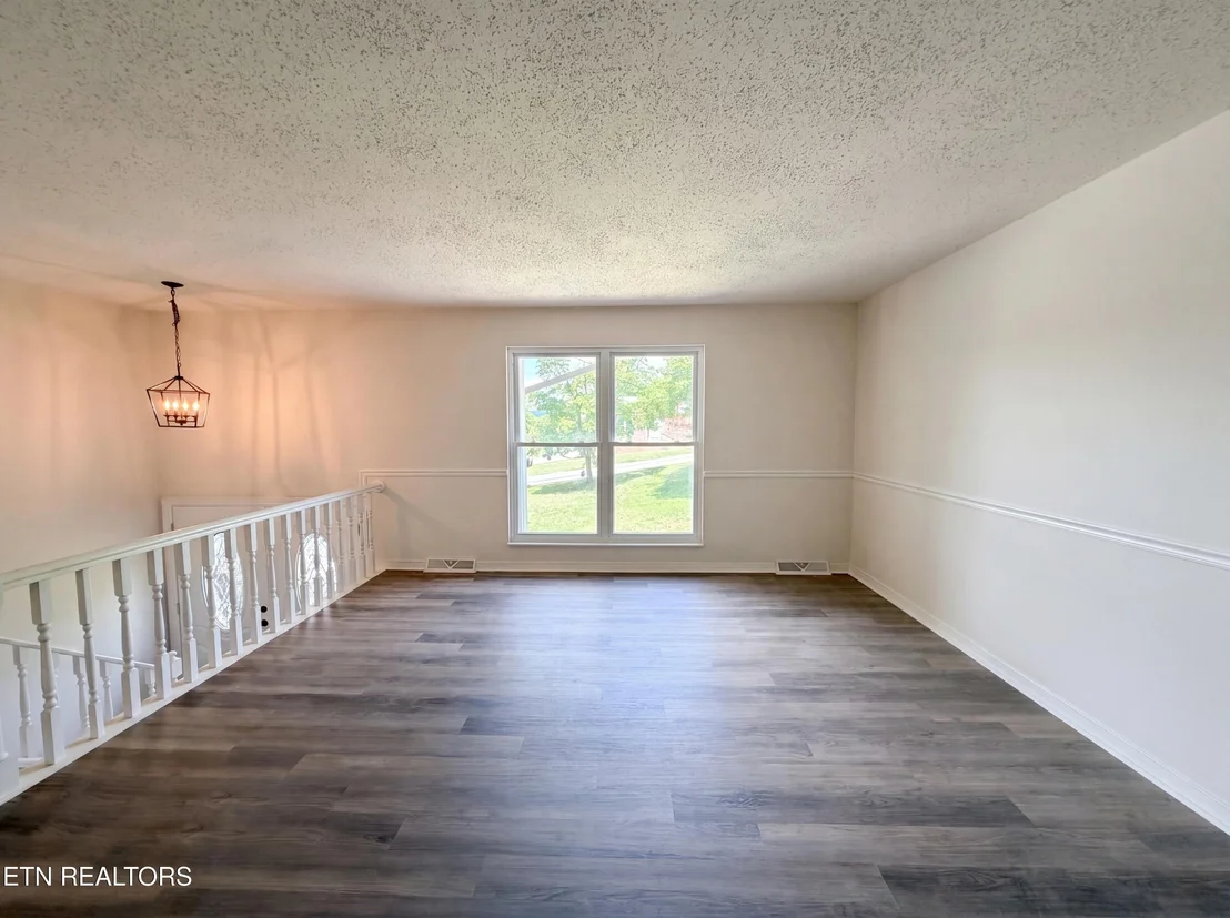 Photo of 819 Scenic Circle