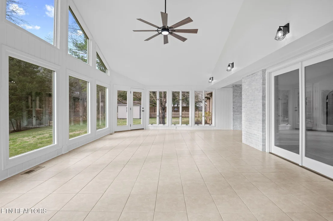 Photo of 452 Mariner Point Drive