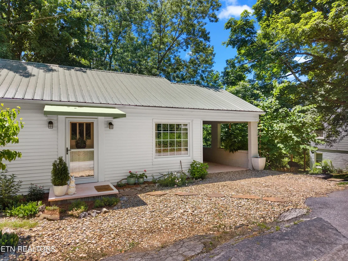 Photo of 218 Circle Drive