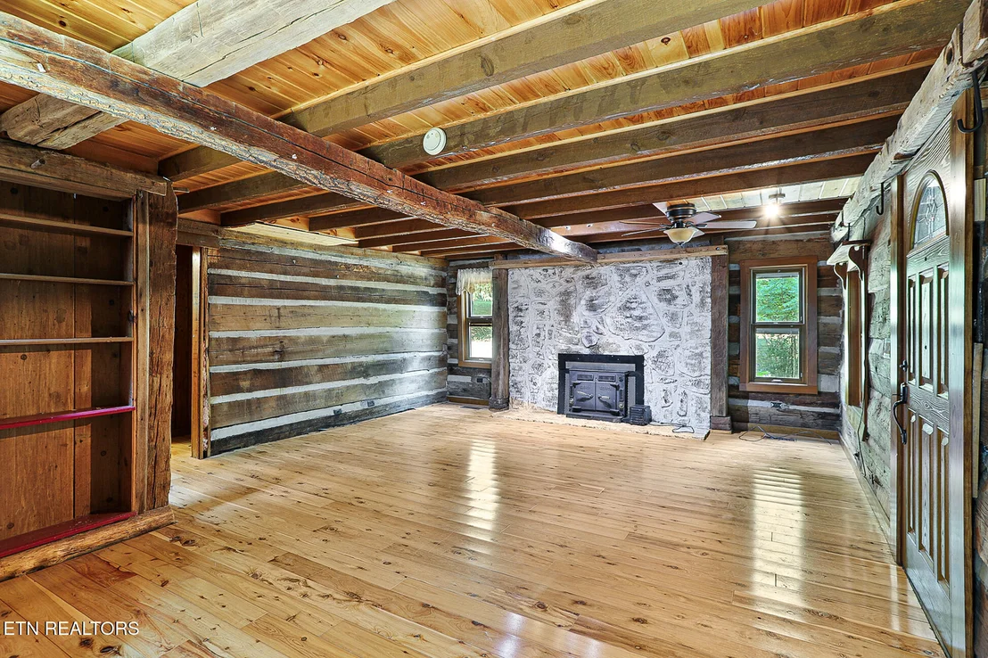 Photo of 160 Thomas Ed Roach Lane