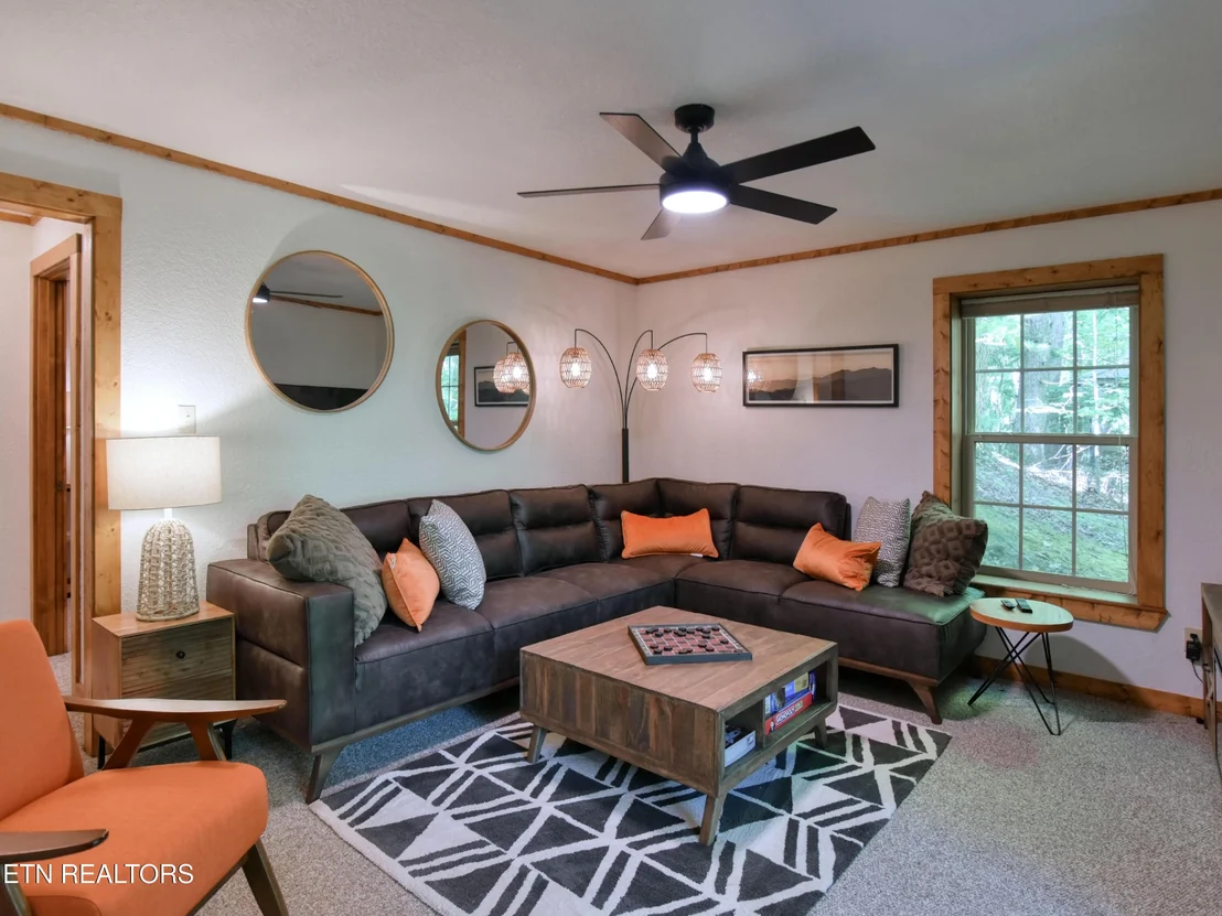 Photo of 380 Laurel Rd