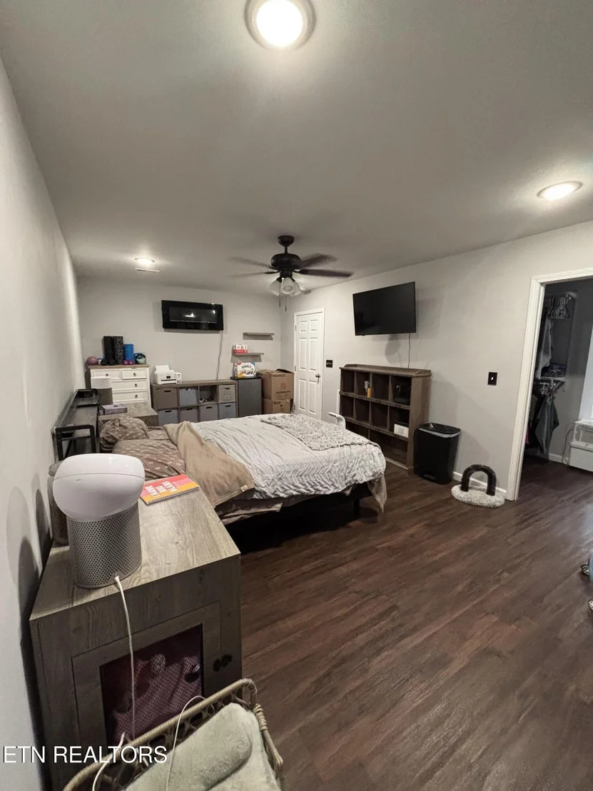 Photo of 9851 Heiskell Rd