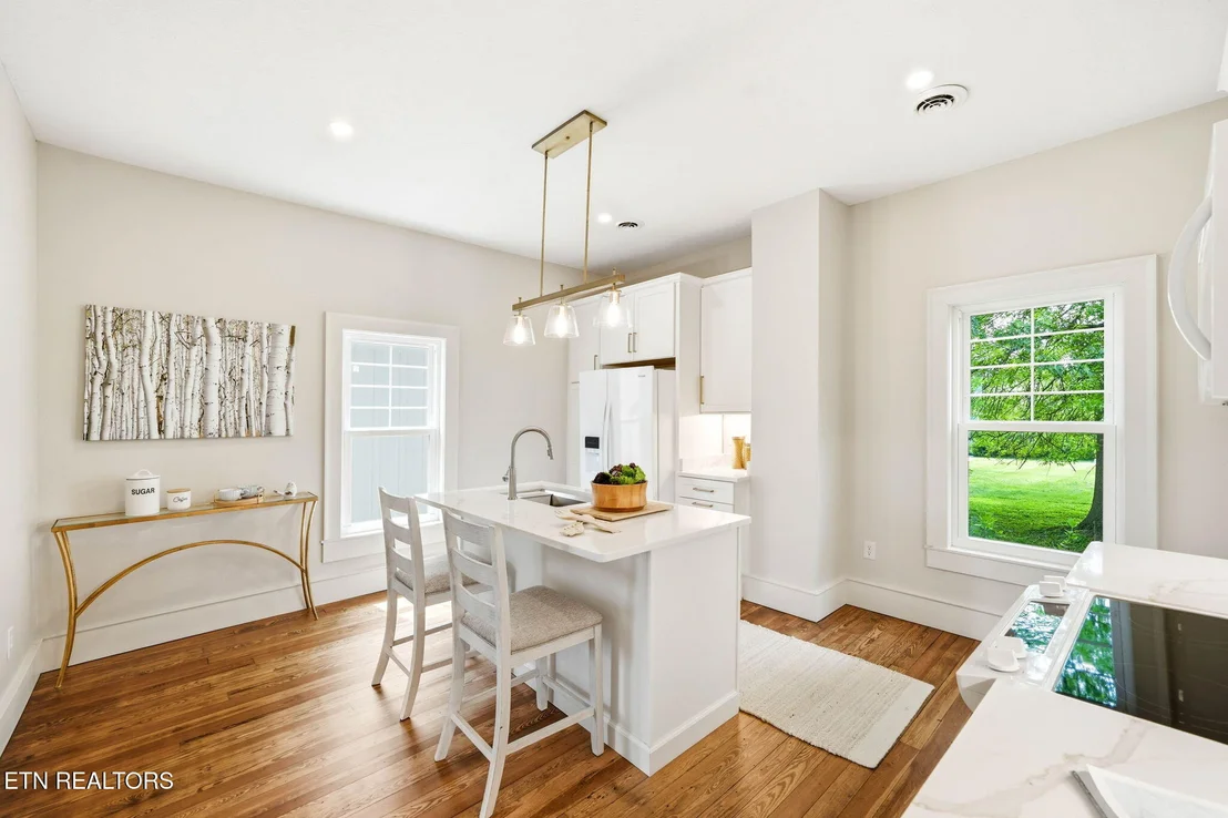 Photo of 240 Maplehurst Lane