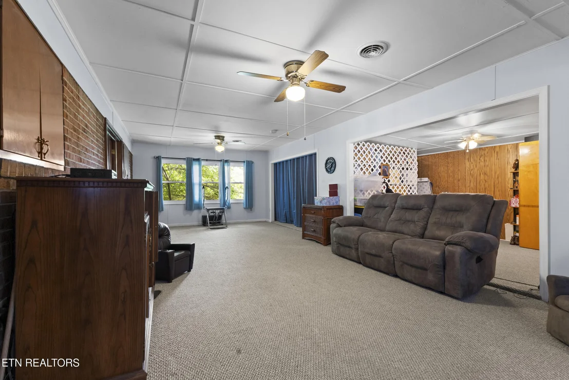Photo of 2645 Mountain View Drive
