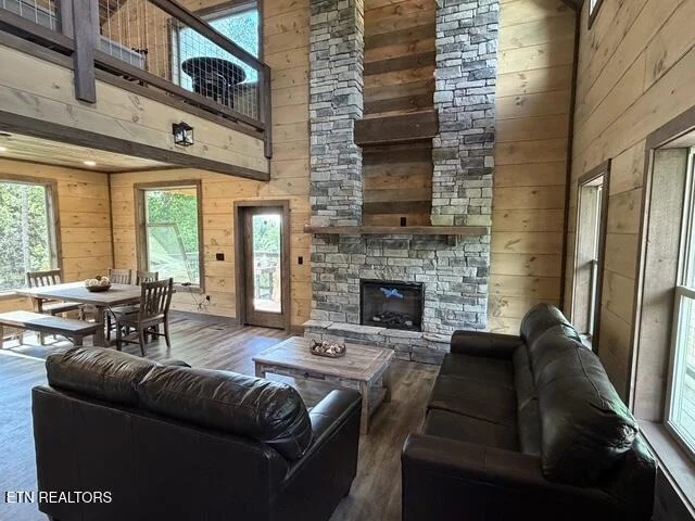 Photo of 462 Loop Rd