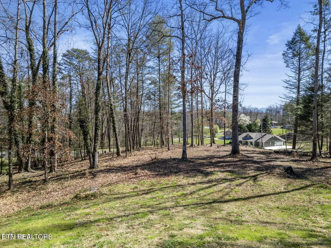 Photo of 165 Fairway Drive