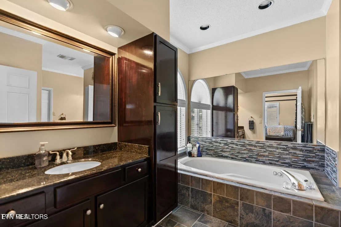 Photo of 165 Fairway Drive
