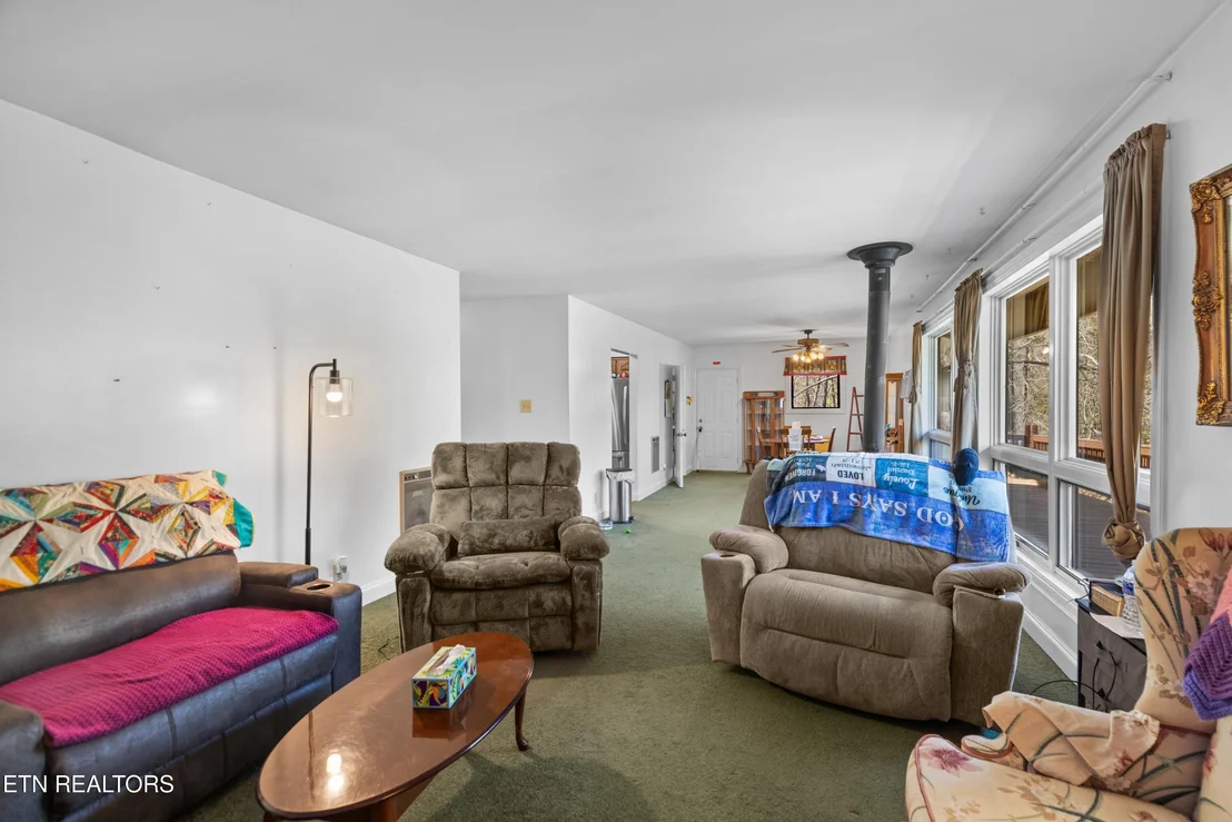 Photo of 158 Dalson Rd