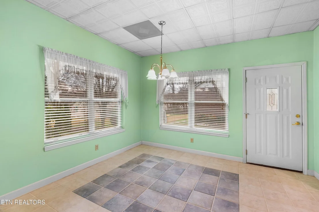 Photo of 1401 Brookfield Drive