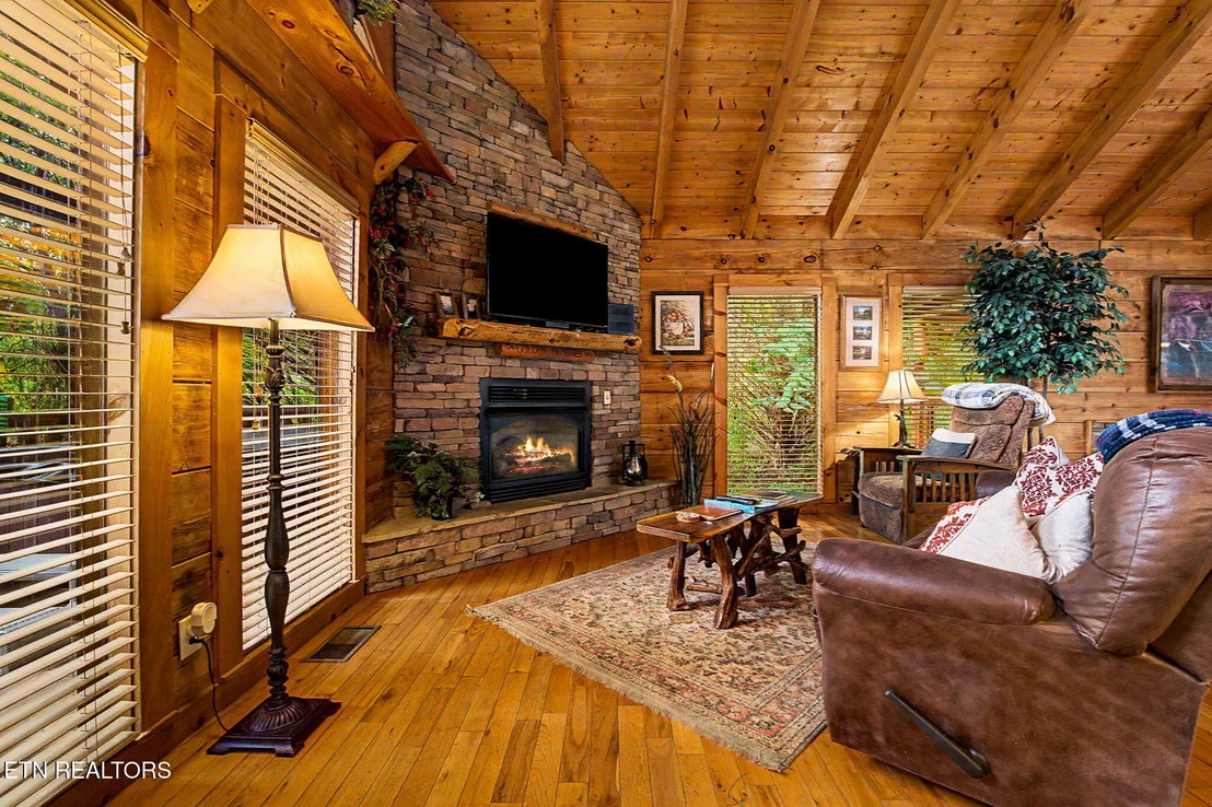 Photo of 3022 Hatcher Mtn Rd