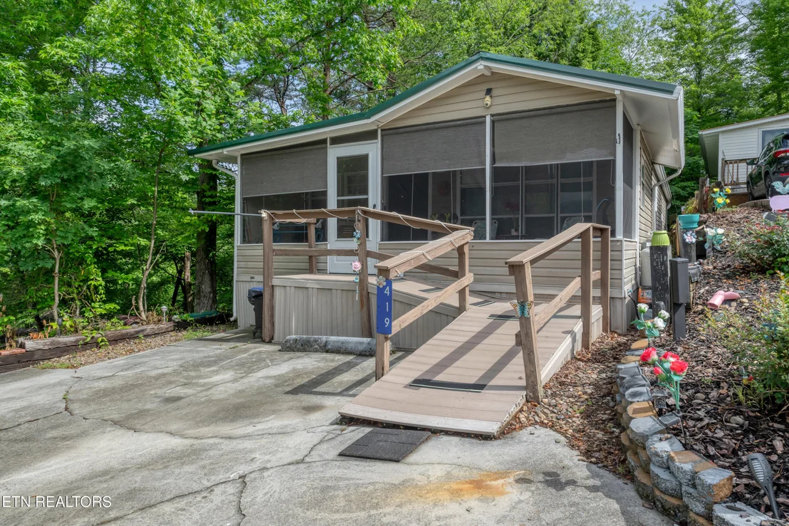 Photo of 419 Mountain Thrush Drive