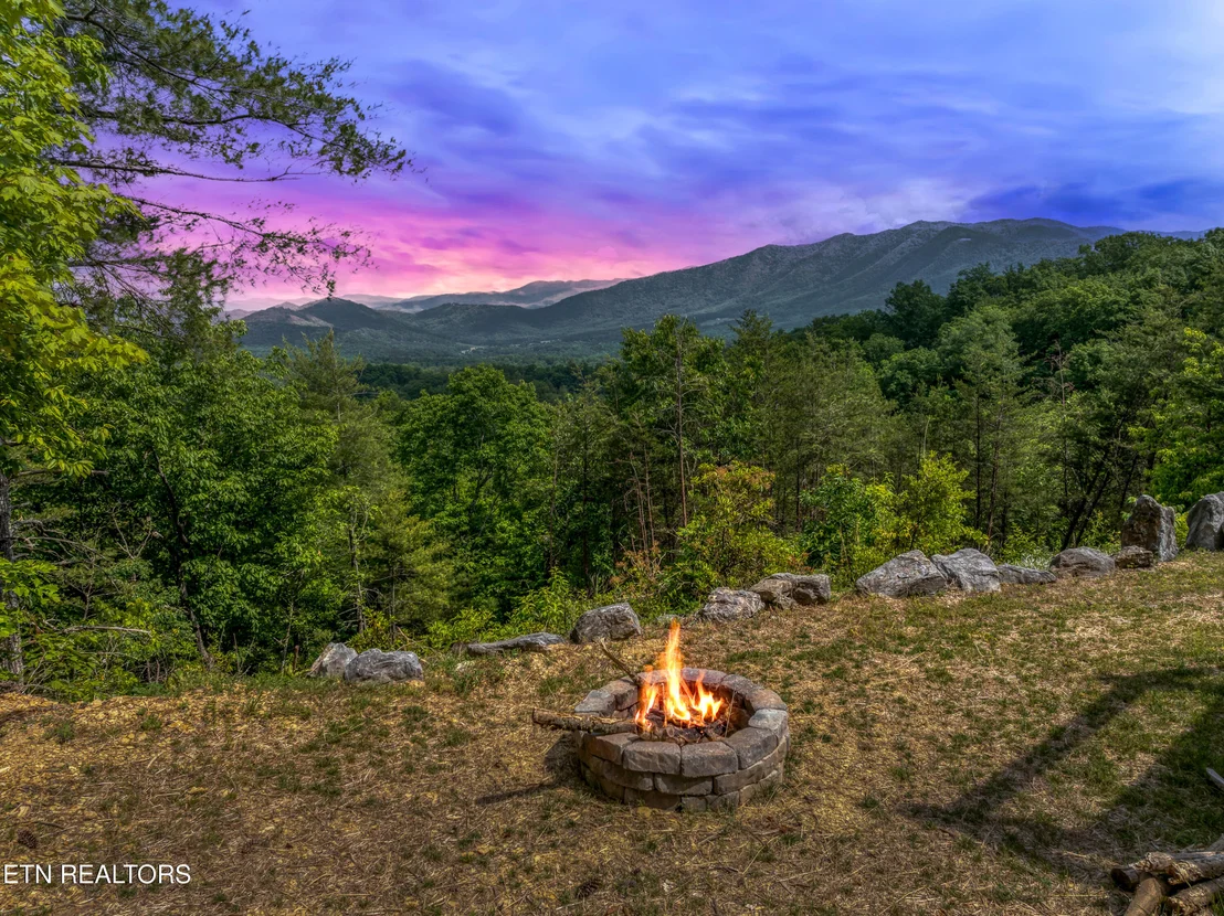 Photo of 544 Nathans Nook Rd