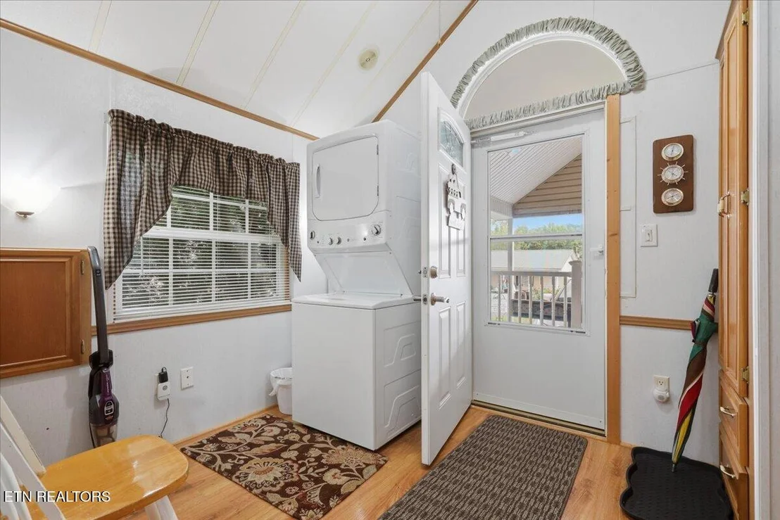 Photo of 856 Peacock Ridge Drive