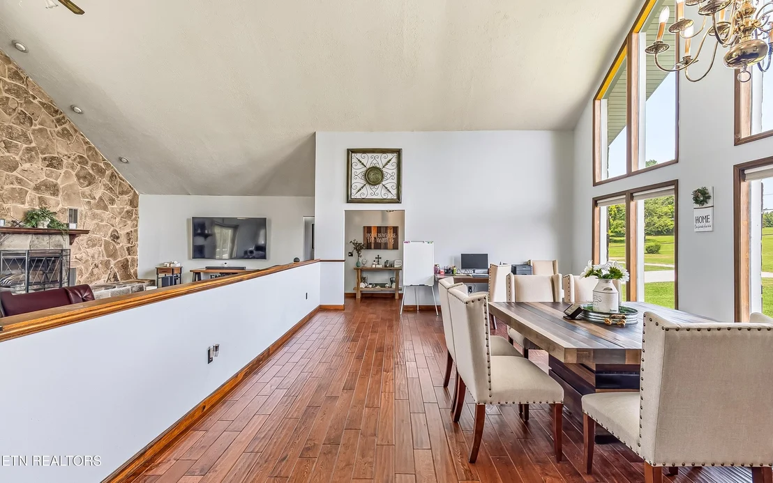 Photo of 382 Edgelake Drive