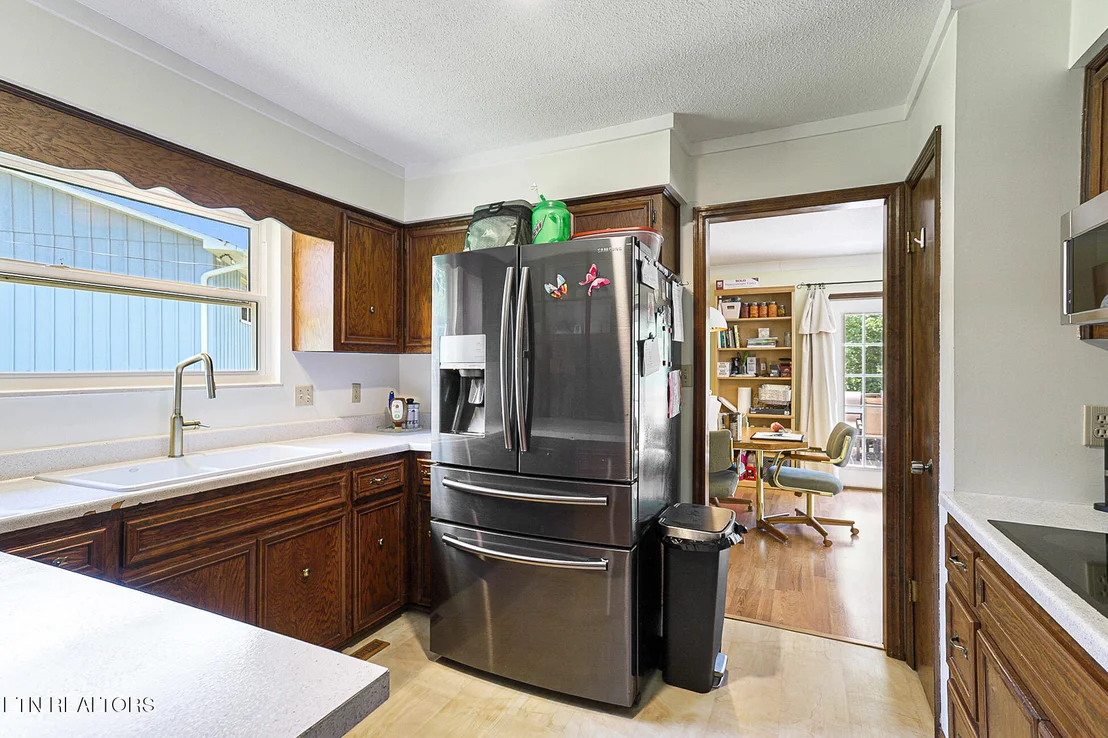 Photo of 146 Vanderview Drive