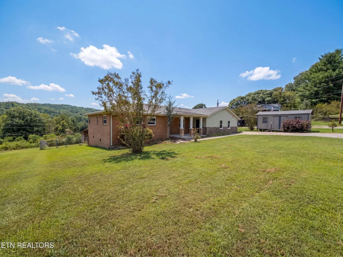 Photo of 302 Sunset Lane