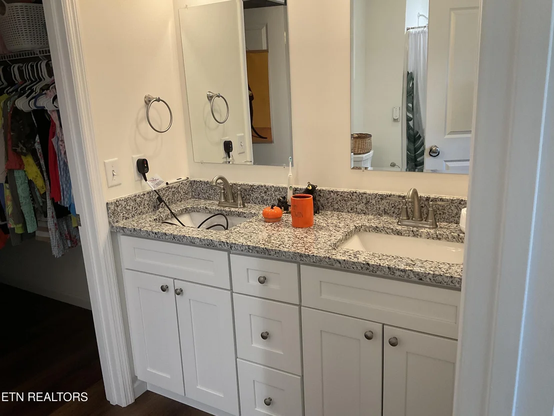 Photo of 1055 Evan Court