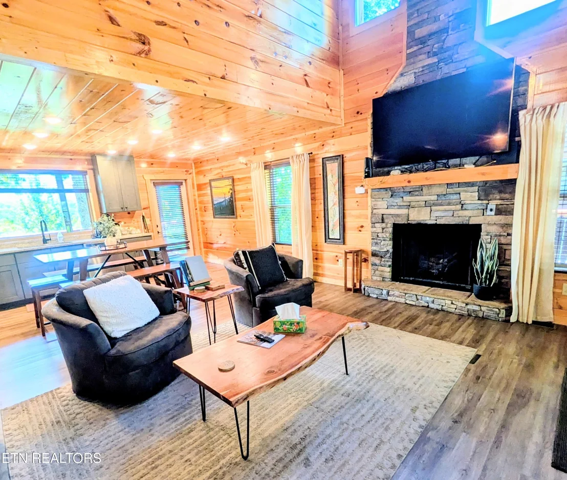 Photo of 2152 E View Drive