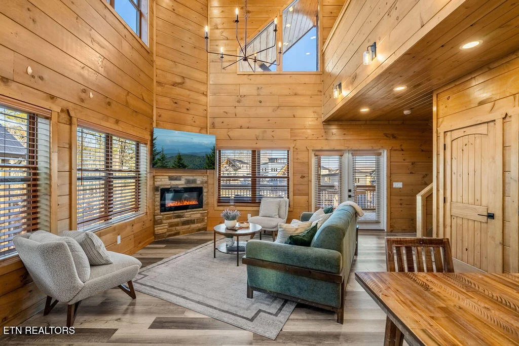 Photo of 2832 Sequoia Rd