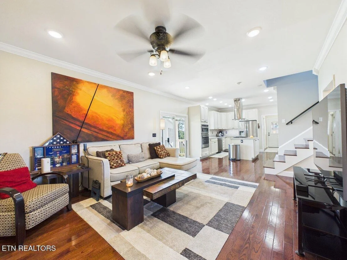 Photo of 317 Oak Grove Rd
