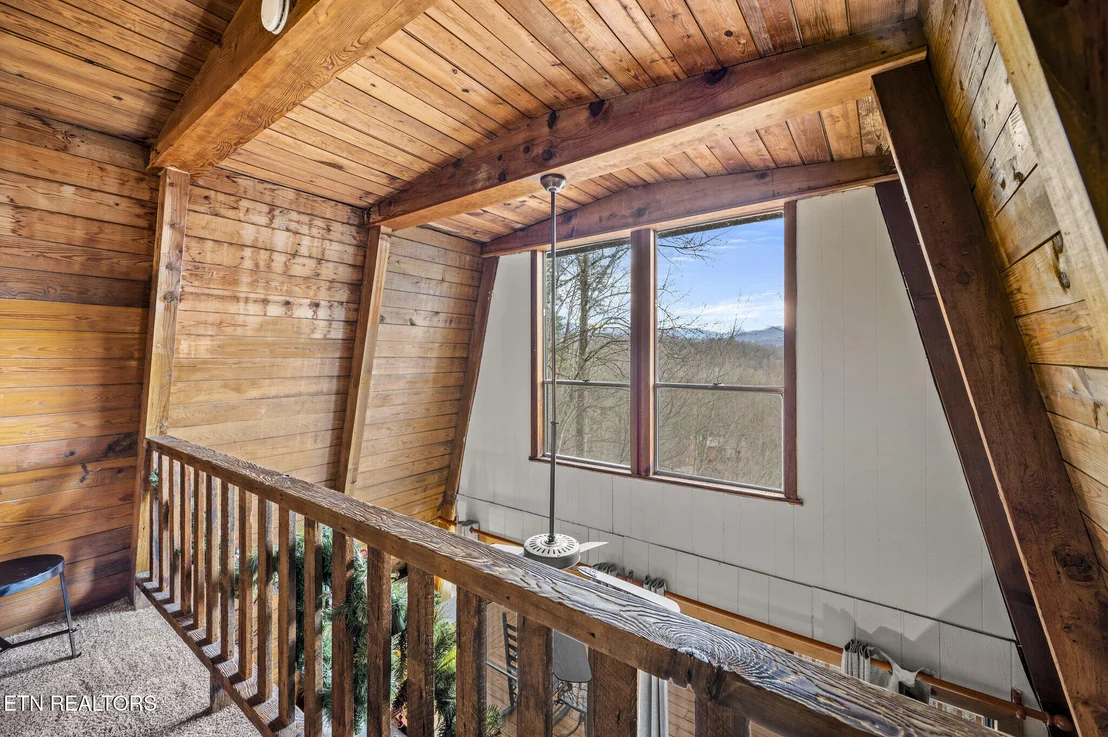 Photo of 1020 Ski View Lane
