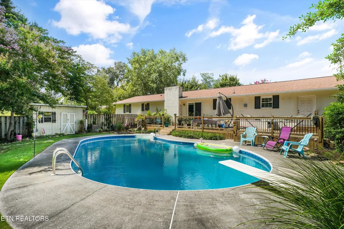 Photo of 1335 Beechview Drive