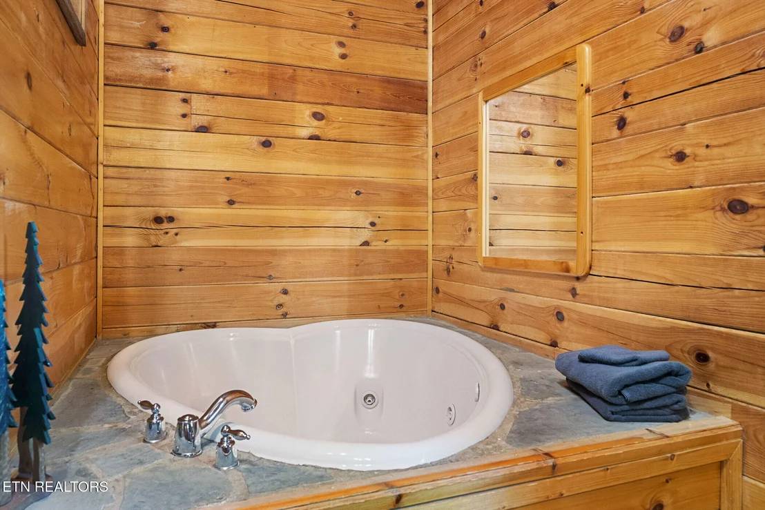 Photo of 746 Nighthawk Way