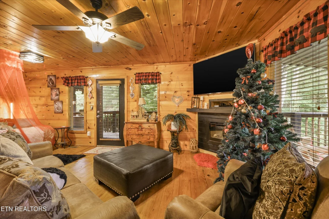 Photo of 4424&4428 Grindstone Ridge Rd