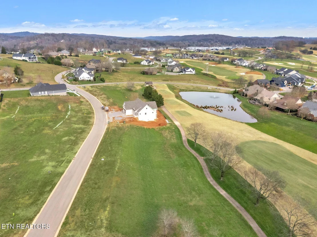 Photo of 511 Mockingbird Lane