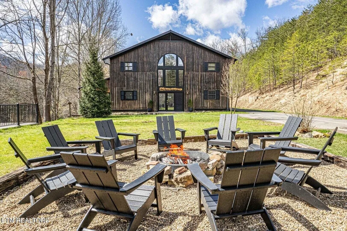 Photo of 1293 Laurel Lick Rd