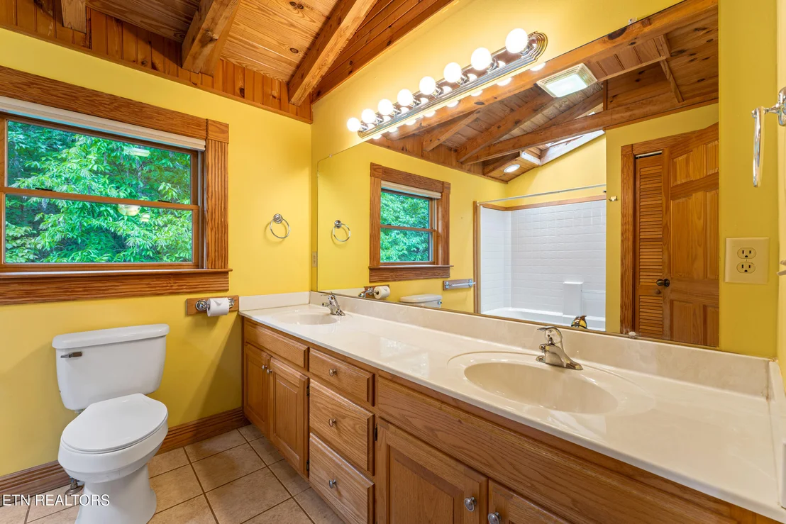 Photo of 3839 Saddle Brook Way